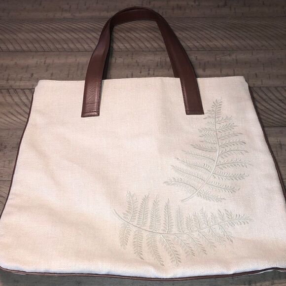 NWOT Embroidered Fern Leaves 🍃 🍃 Zip Tote Leather Trim Made in Italy 🇮🇹 - Picture 1 of 17